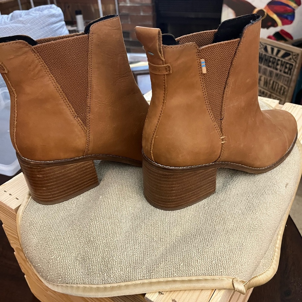 Tom’s booties